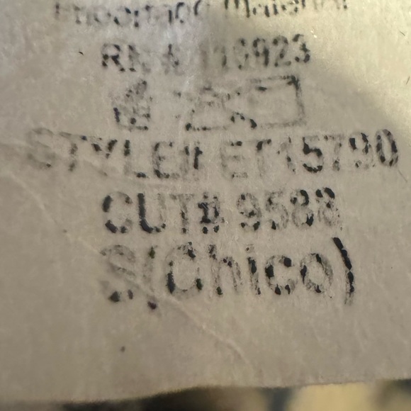 EASEL BOUTIQUE QUEEN OF THE JUNGLE OFF SHOULDER TOP - Picture 9 of 10